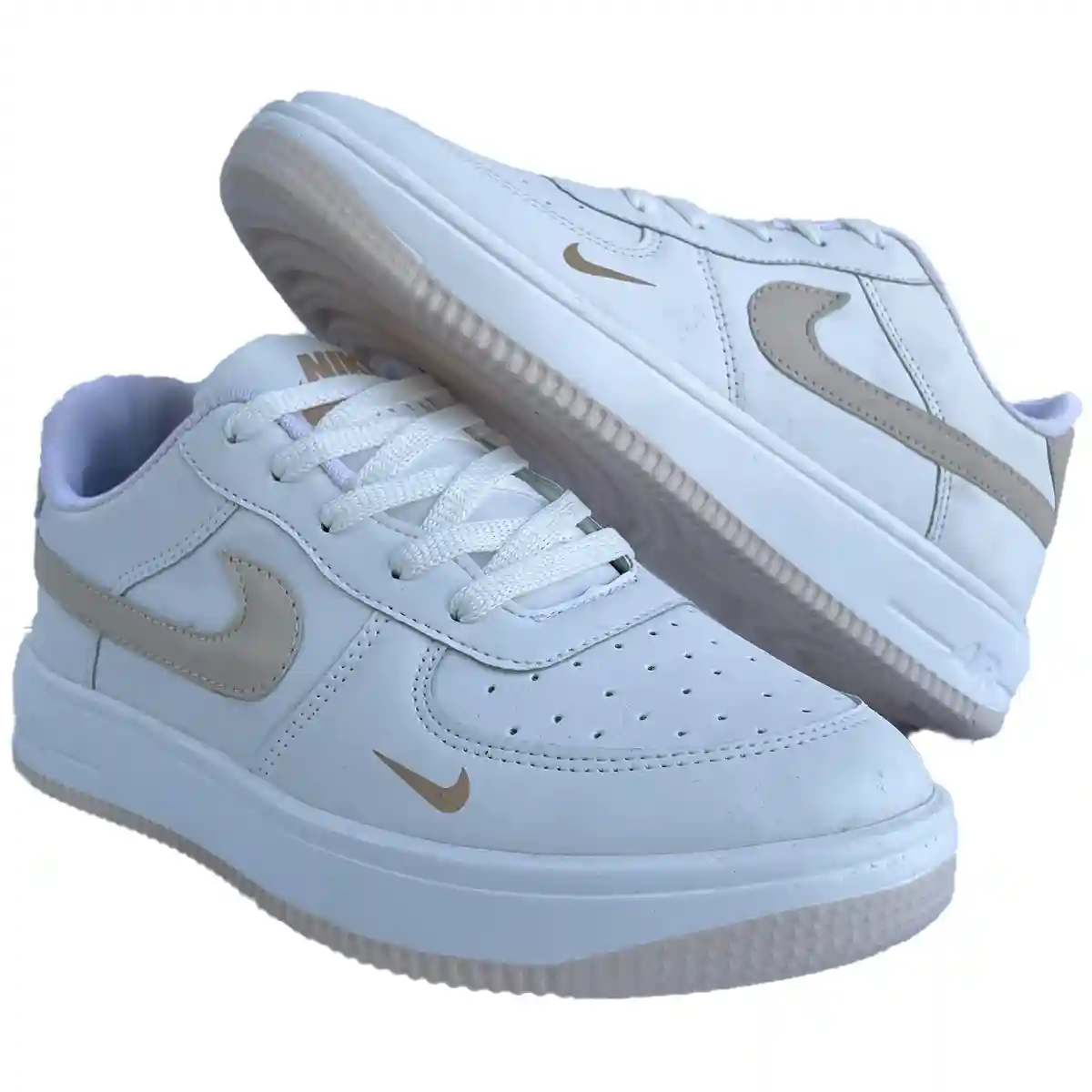 کفش اسپرت  زنانه و مردانه نایک ایر nike air سفید کرم